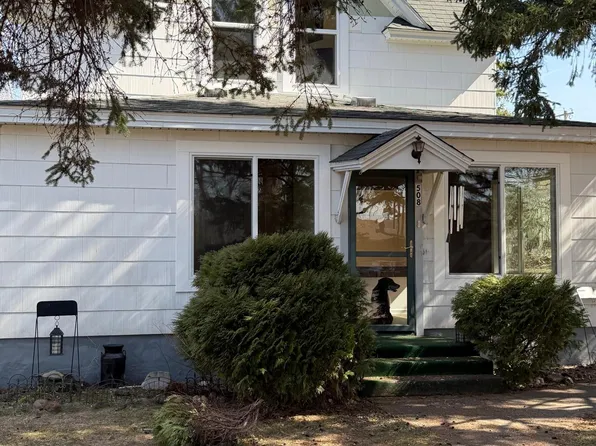 508 6th St NE, Little Falls, MN 56345