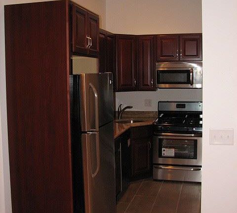 5th image of 1621 Green St #2F