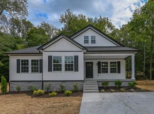 2160 Fairfield Rd, Westmoreland, TN 37186