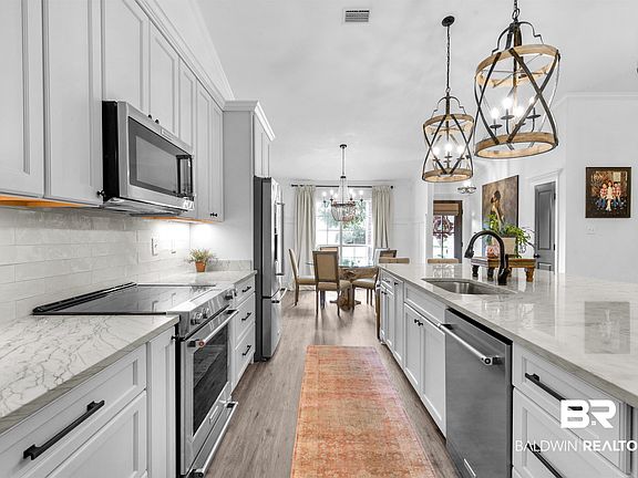 3rd image of 4619 Spinnaker Way
