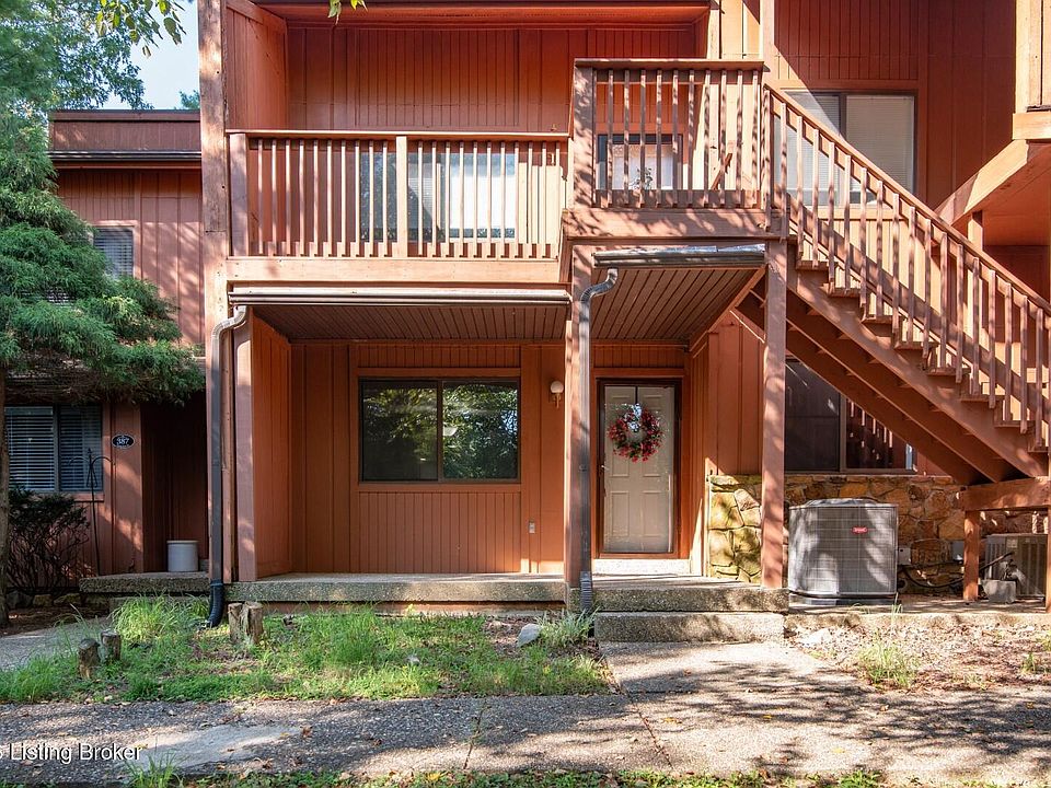 1st image of 389 Piping Rock Rd