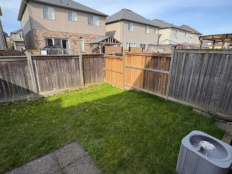45 Royal Winter Dr #25 — Photo 16