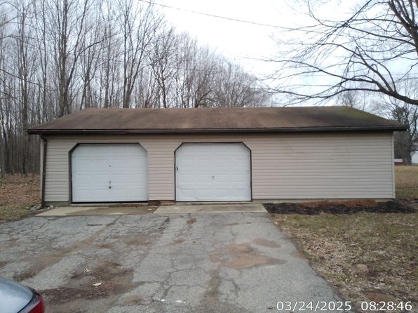 11263 Winfield Rd, Jonesville, MI 49250