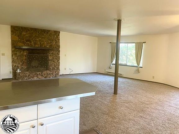 3rd image of 21529 Crestview Dr