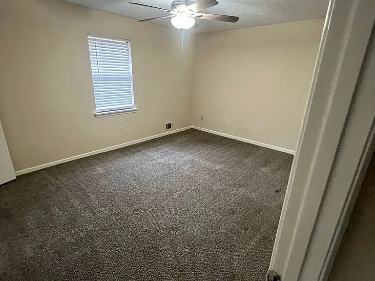 3183 Dove Ct #B — Photo 6