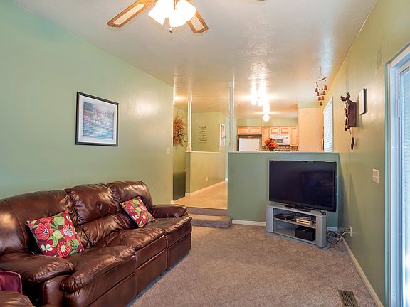 4th image of 2580 W Kamas Dr