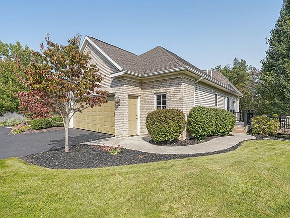 3rd image of 1564 Falconcrest Dr NE