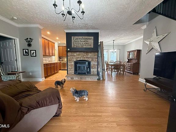 4th image of 330 J B Leonard Rd