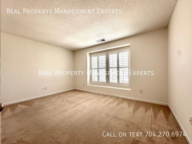 10834 Glenluce Ave — Photo 16