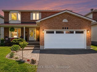 742 Merkley Dr, Ottawa, ON K4A 2T8