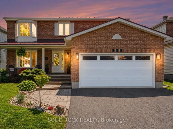 742 Merkley Dr, Ottawa, ON K4A 2T8