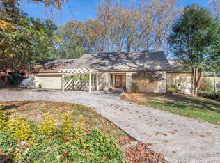 322 Baron Dr, Johnson City, TN 37601