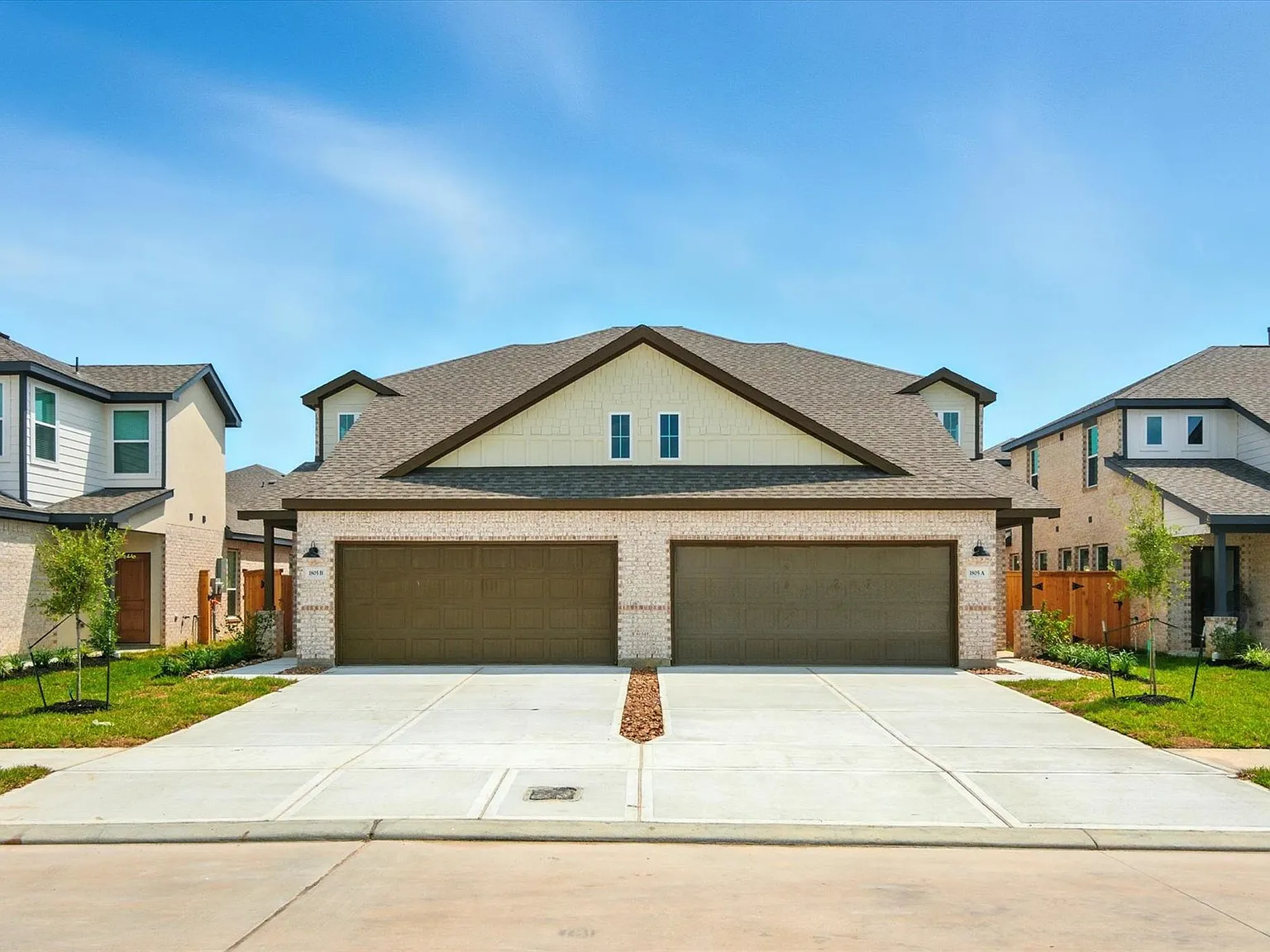 3 bed, 2.5 bath, 1596 sqft, $1,958 — Photo 2
