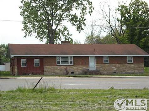 1st image of 526 Woodbury Hwy