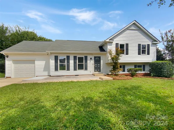 3714 Ottington Pl, Charlotte, NC 28262