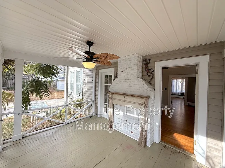 613 S York St — Photo 6