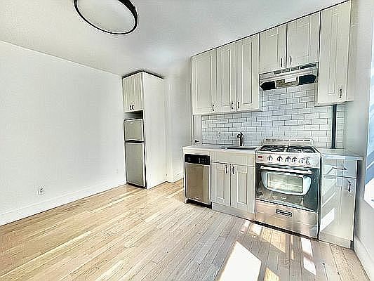2nd image of 137 W 137th St APT 5K