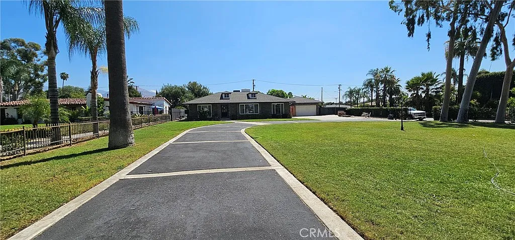 3 bed, 1740 sqft, $3,500 — Photo 3