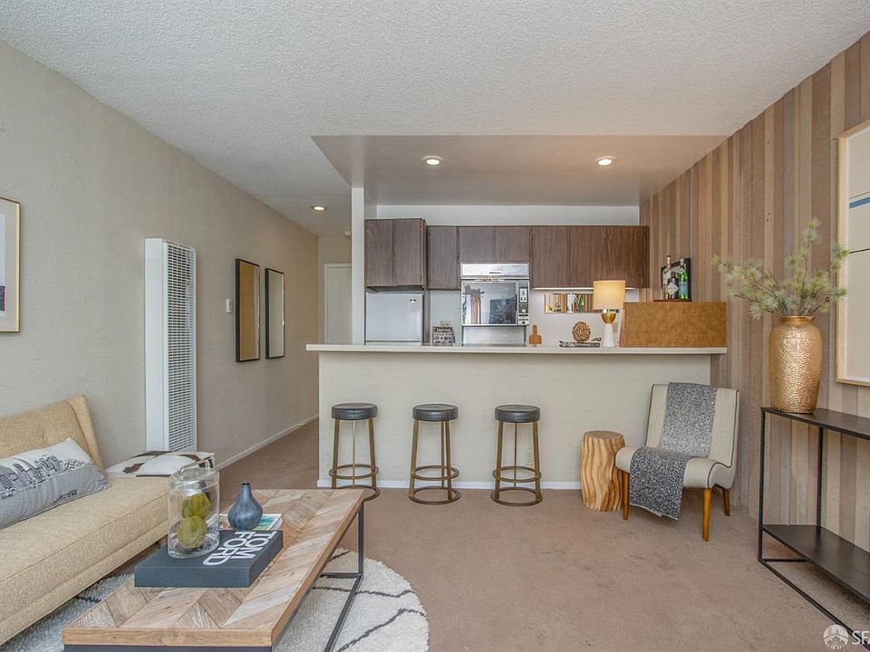 2nd image of 175 Red Rock Way APT 109K