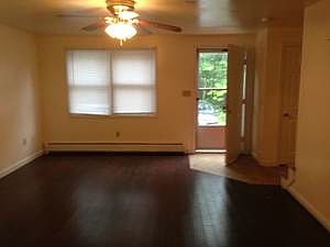2nd image of 104 Winthrop St