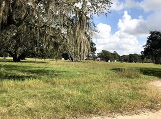 1631 Old Henry Ct, Angleton, TX 77515