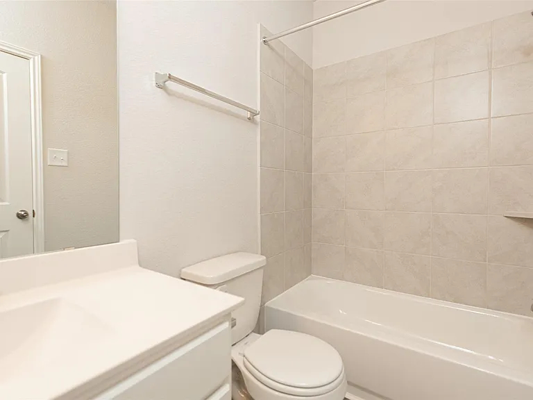 24811 Landolfi Dr — Photo 6