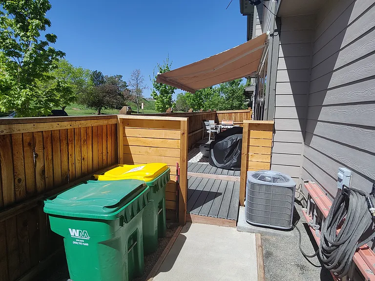 201 W Jamison Ct — Photo 38