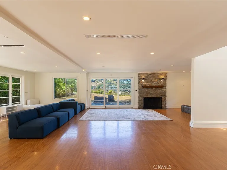 3441 White Rose Way — Photo 9
