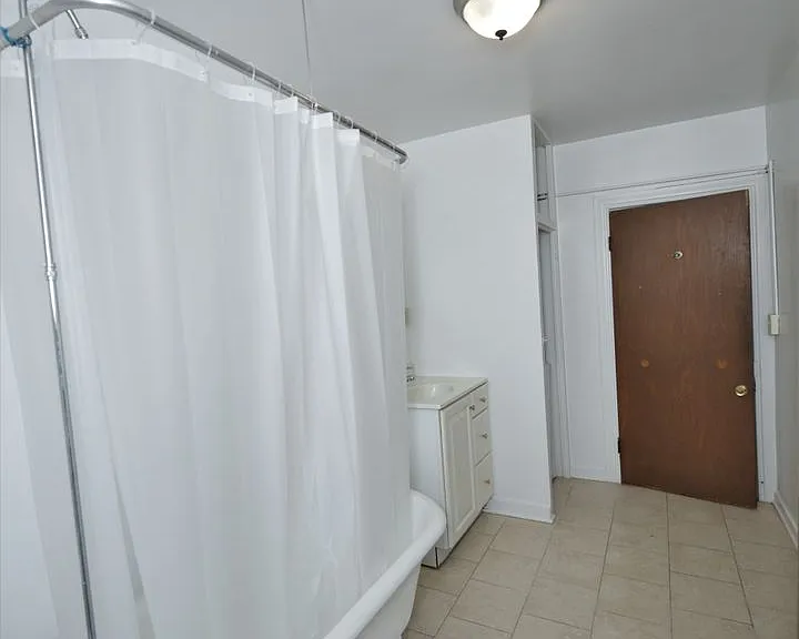 2125 Saint Paul St — Photo 20