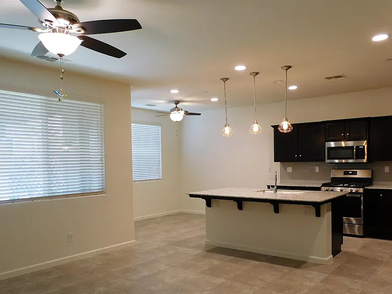 3421 N Del Monte Ave — Photo 2