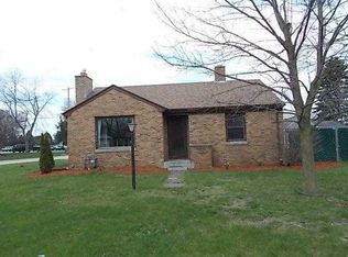 3606 Lakeshore Rd, Sheboygan, WI 53083