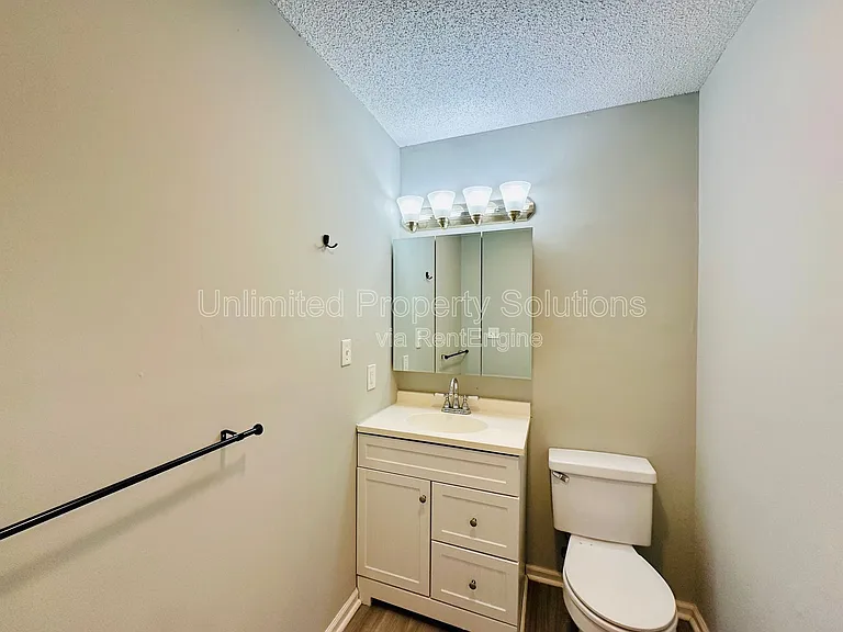 1404 Church St — Photo 9