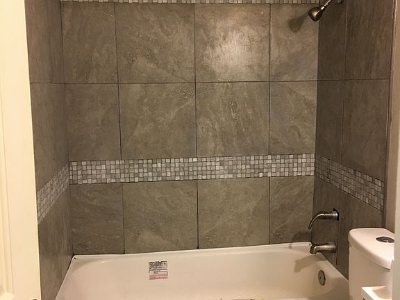 4th image of 943 Arcadia Pl
