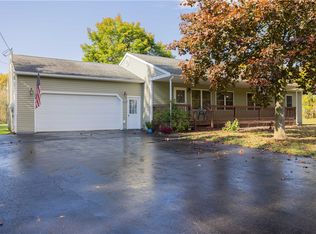 1999 Daansen Rd, Palmyra, NY 14522