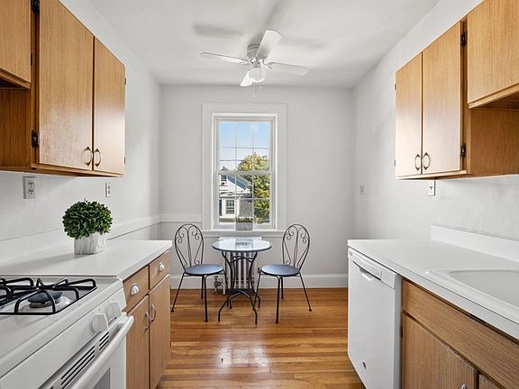 3rd image of 285 Harvard St #205A