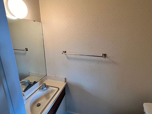 5th image of 113 S Lakewood Gardens Ln #113
