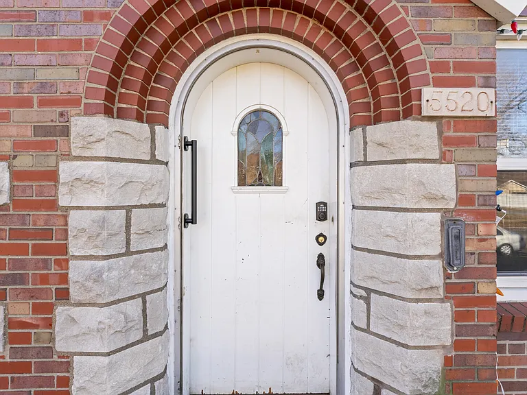 Neosho St — Photo 2