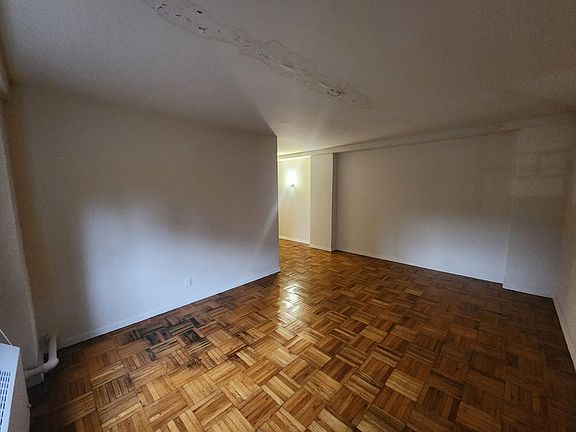 3rd image of 69-10 197th St #1