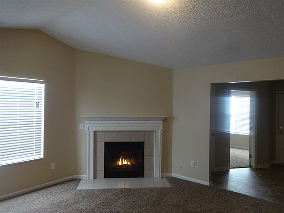4th image of 3866 Genteel Dr
