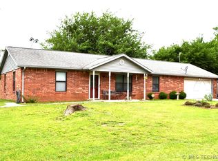 124 S 5th Ave E, Stroud, OK 74079