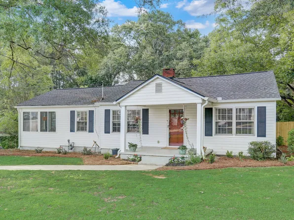 4376 Pineview Dr, Powder Springs, GA 30127