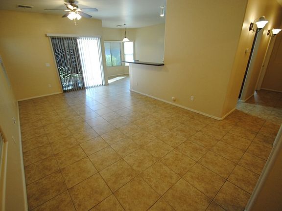 3rd image of 1403 W Brangus Way