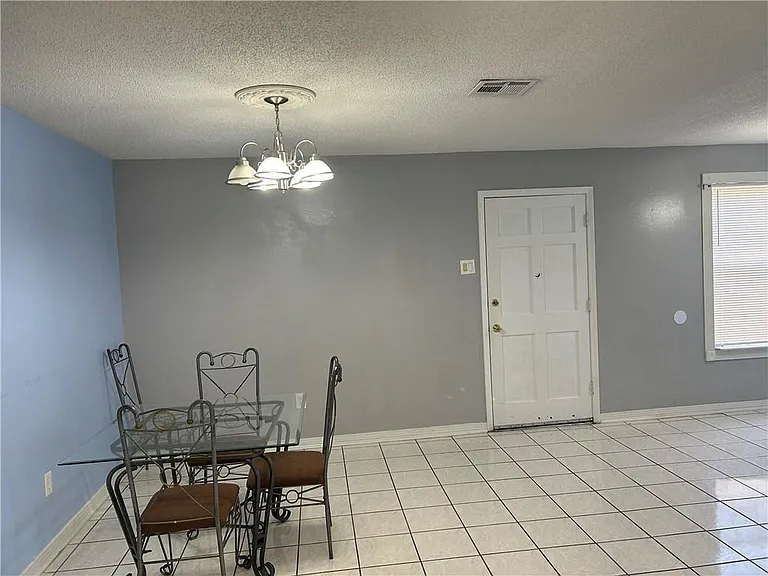 725 Oakwood Dr — Photo 33