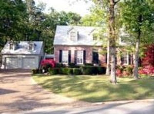 4 Amesbury Ct, Little Rock, AR 72227