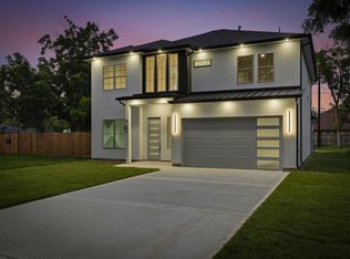 707 S Iowa St, La Porte, TX 77571