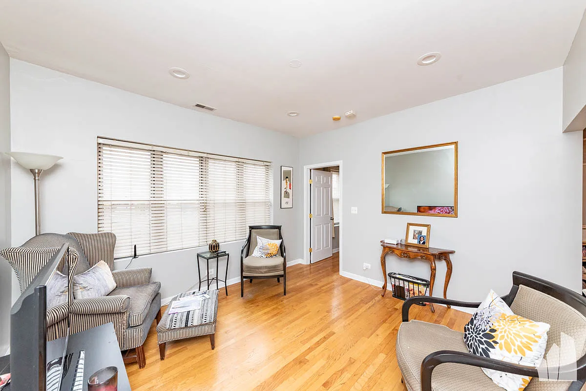 1 bed, 1.0 bath, 550 sqft, $1,700 — Photo 2