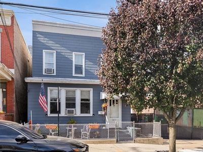 7017 Adams St, Guttenberg, NJ, 07093