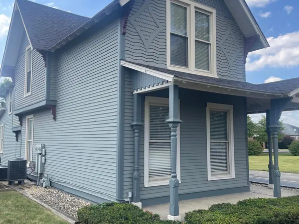 713 1/2 3rd St, Columbus, IN 47201