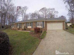 3 Barrett Ct, Mauldin, SC 29662