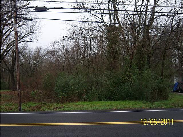 2nd image of 1 E Main St